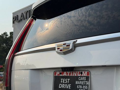 Used 2019 Cadillac Escalade ESV Platinum AWD/4WD image 9