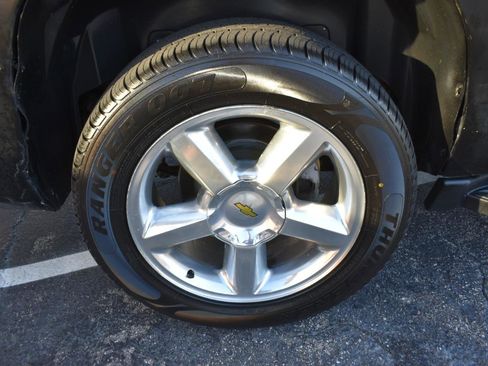 Used 2009 Chevrolet Avalanche LTZ image 32