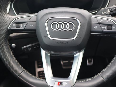 Used 2023 Audi SQ5 Prestige w/ Prestige Package AWD/4WD image 16