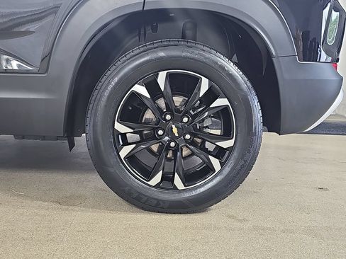 Certified 2022 Chevrolet TrailBlazer LT w/ Convenience Package AWD/4WD image 37