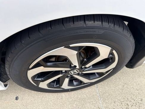 Used 2017 Honda Accord EX-L image 4