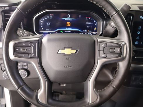 Used 2025 Chevrolet Silverado 3500 LT w/ Safety Package AWD/4WD image 3