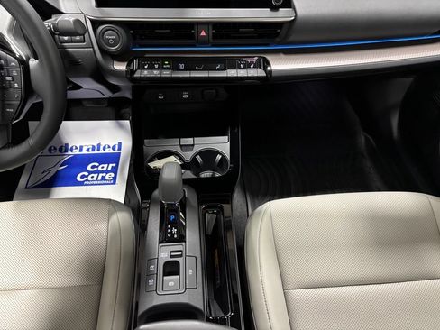 Used 2024 Toyota Prius Limited w/ Limited Premium Package FWD image 39