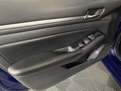 Used 2024 Nissan Altima 2.5 SR w/ SR Premium Package image 25