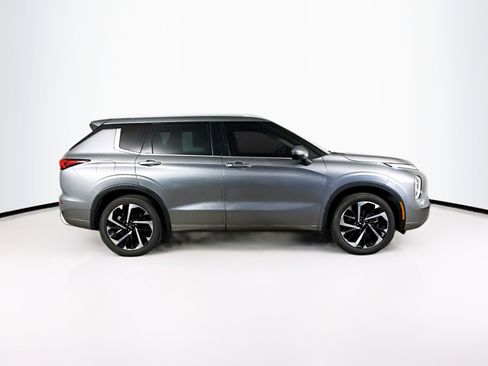Used 2022 Mitsubishi Outlander SEL image 2