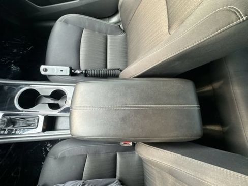 Used 2024 Nissan Altima 2.5 SV FWD image 21