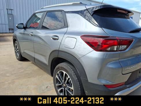 Used 2025 Chevrolet TrailBlazer LT FWD image 19