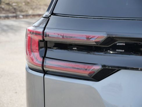 New 2026 GMC Acadia AT4 w/ Luxury Package AWD/4WD image 11