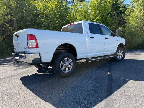 Used 2024 RAM 2500 Big Horn AWD/4WD image 15