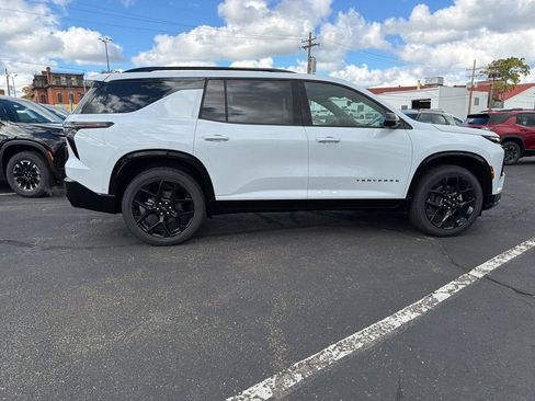 New 2026 Chevrolet Traverse RS w/ LPO, Floor Liner Package image 8
