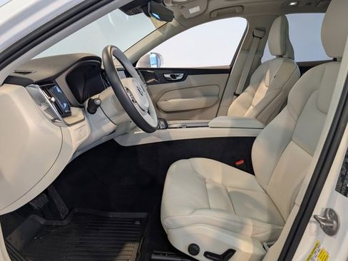 Used 2023 Volvo XC60 B5 Plus w/ Climate Package image 12