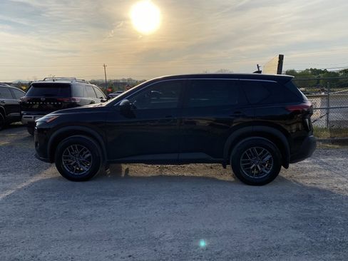 Used 2023 Nissan Rogue S image 8