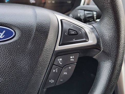 Used 2020 Ford Fusion SE FWD image 24