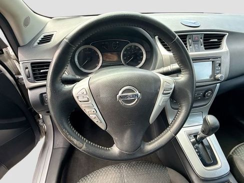 Used 2014 Nissan Sentra SR w/ Premium Package image 13