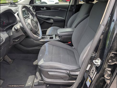Used 2016 Kia Sorento FWD image 13