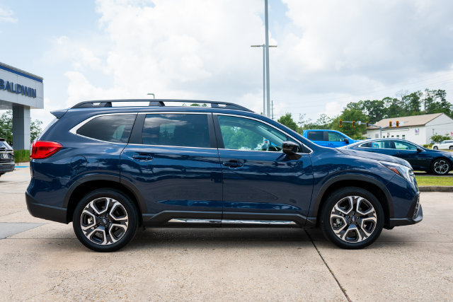 Used 2024 Subaru Ascent Limited w/ Technology Package AWD/4WD image 19
