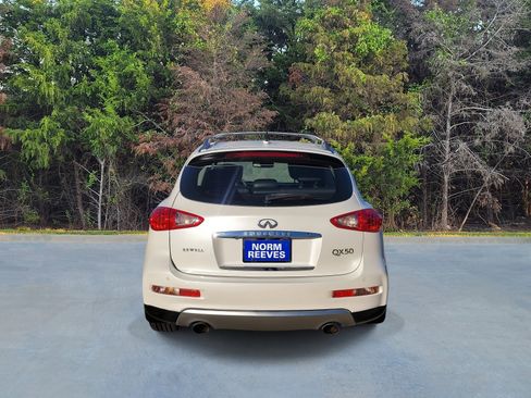 Used 2017 INFINITI QX50 2WD w/ Premium Plus Package image 18