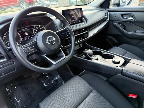 Used 2024 Nissan Rogue SV image 13