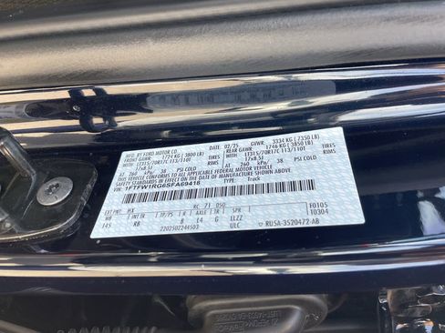 Certified 2025 Ford F150 Raptor AWD/4WD image 31
