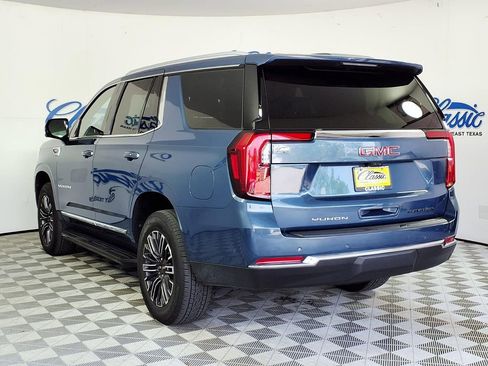 Used 2025 GMC Yukon Elevation w/ Elevation Premium Package image 2