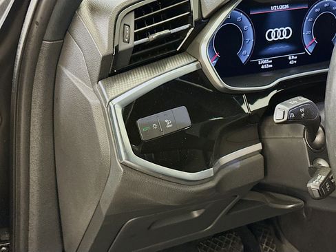 Used 2020 Audi Q3 2.0T Premium Plus w/ Premium Plus Package image 17