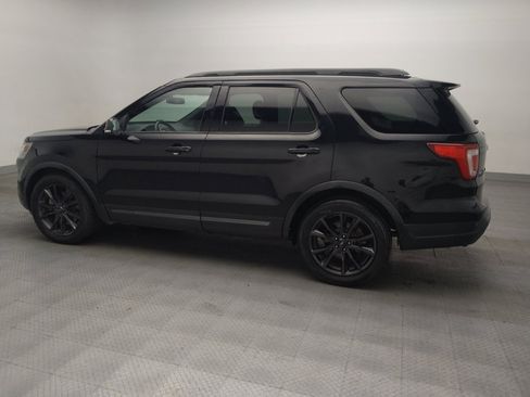 Used 2019 Ford Explorer XLT w/ Equipment Group 202A FWD image 3