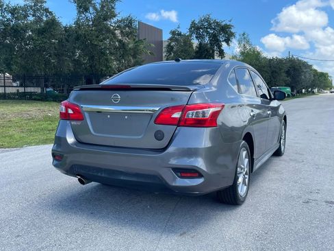 Used 2019 Nissan Sentra SR FWD image 6