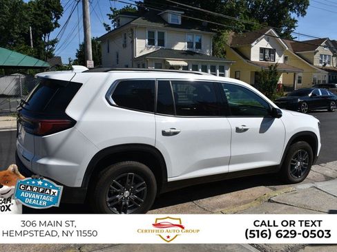 Used 2025 GMC Acadia Elevation AWD/4WD image 5