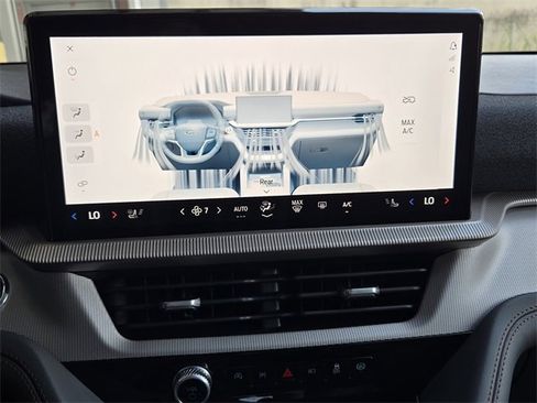 New 2025 Ford Explorer Active w/ Active Comfort Package image 15