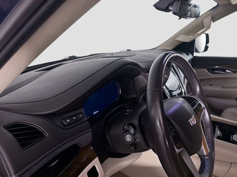 Used 2018 Cadillac Escalade Premium Luxury image 23