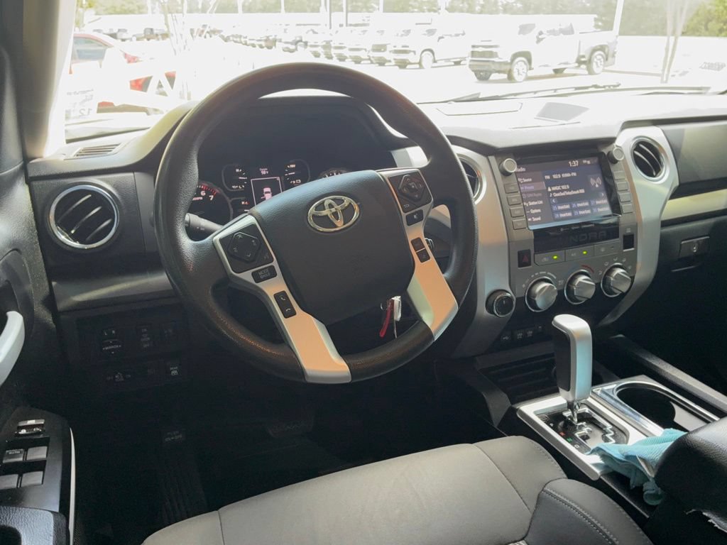Used 2020 Toyota Tundra SR5 w/ SR5 Upgrade Package AWD/4WD image 19