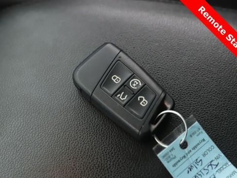 Used 2018 Volkswagen Atlas SEL image 3