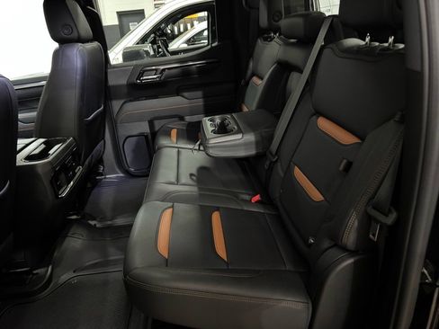 Used 2024 GMC Sierra 1500 AT4 w/ Technology Package image 13