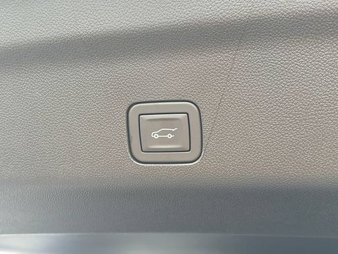 New 2026 Chevrolet Suburban LT w/ Comfort Package AWD/4WD image 8