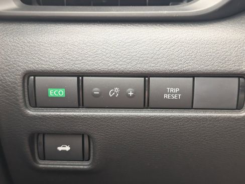 Used 2025 Nissan Sentra S FWD image 13