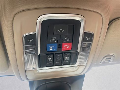 Used 2022 RAM 2500 Limited image 21