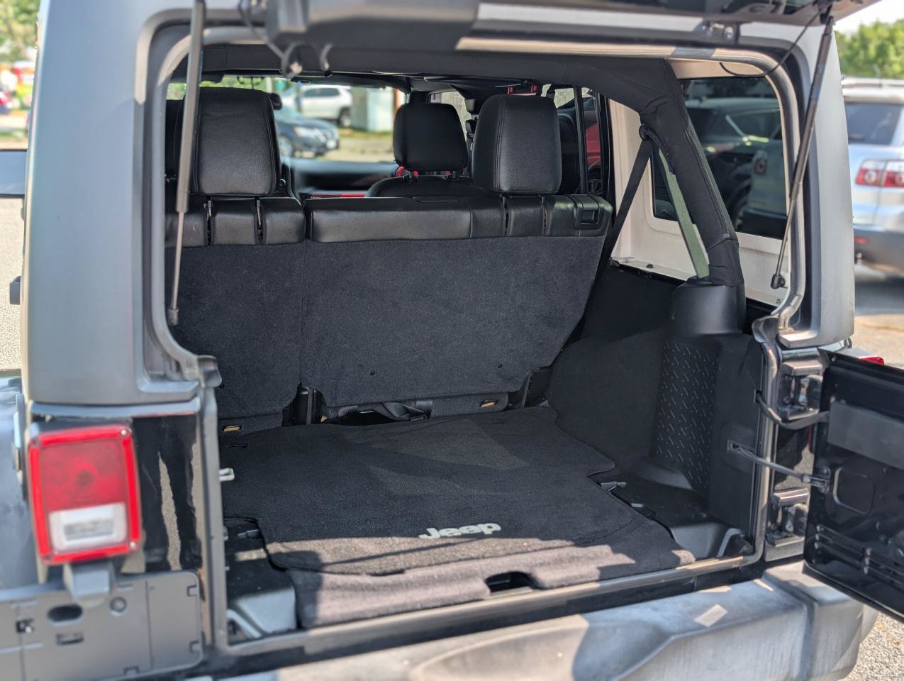 Used 2016 Jeep Wrangler Unlimited Sport w/ Quick Order Package 24S AWD/4WD image 6
