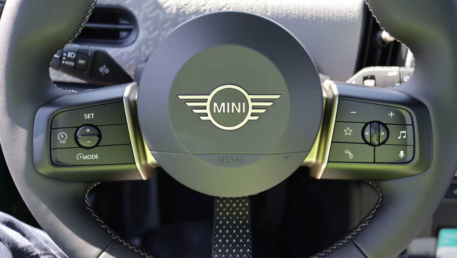 New 2026 MINI Cooper 2-Door Hardtop FWD image 7