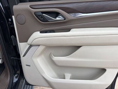 Used 2022 GMC Yukon XL Denali image 47