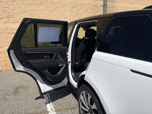New 2026 Land Rover Range Rover SE AWD/4WD image 12