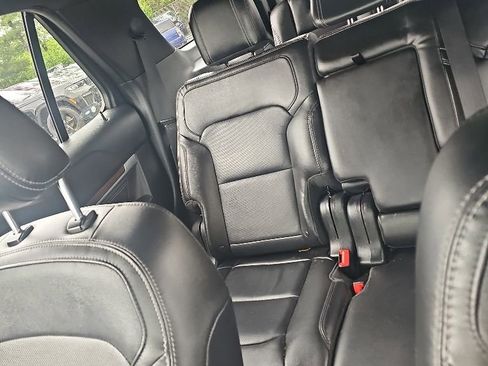 Used 2018 Ford Explorer Limited AWD/4WD image 10