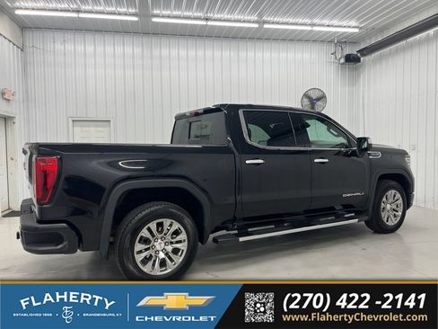 Used 2022 GMC Sierra 1500 Denali w/ Technology Package AWD/4WD image 2
