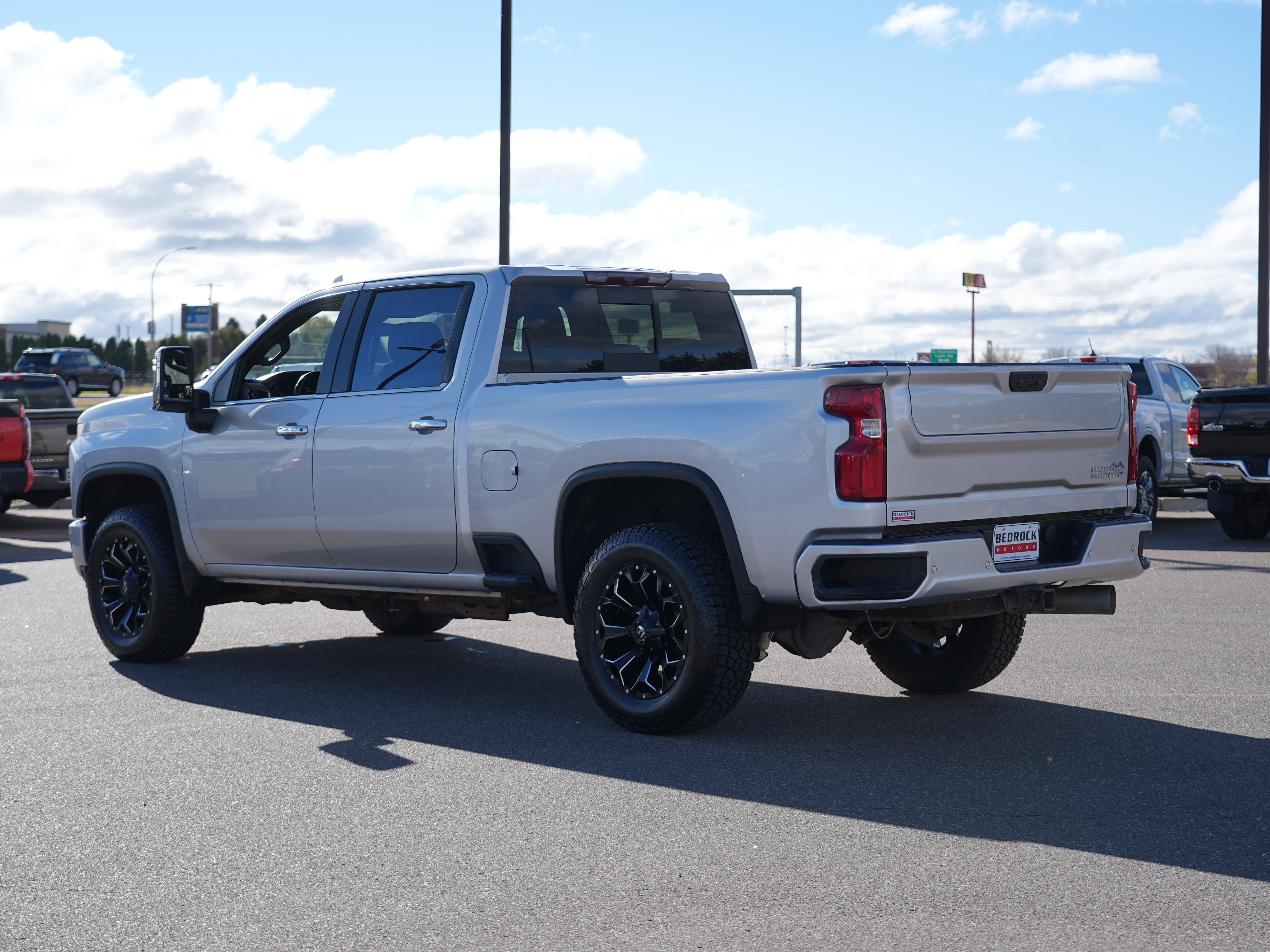 Used 2022 Chevrolet Silverado 2500 High Country w/ Safety Package II AWD/4WD image 5