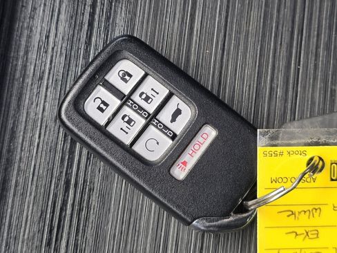 Used 2022 Honda Odyssey EX-L image 33