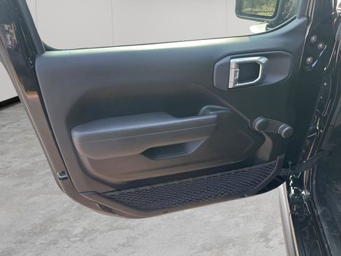 Certified 2022 Jeep Wrangler Unlimited Sport image 24