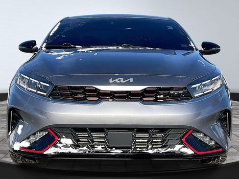 Used 2023 Kia Forte GT image 3