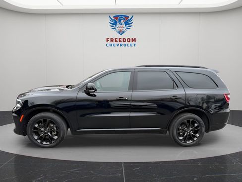 Used 2022 Dodge Durango GT image 2