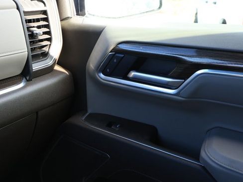 Used 2025 Chevrolet Silverado 1500 LT image 26