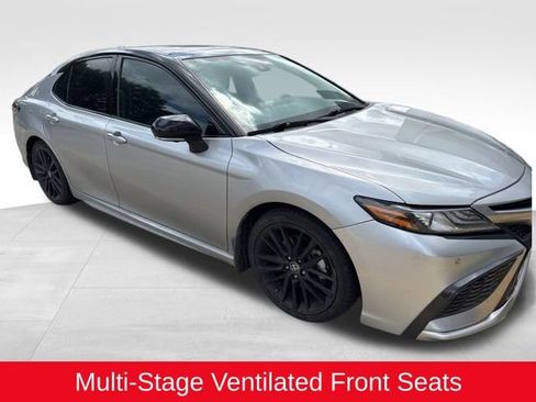 Used 2021 Toyota Camry XSE w/ Navigation Package image 10