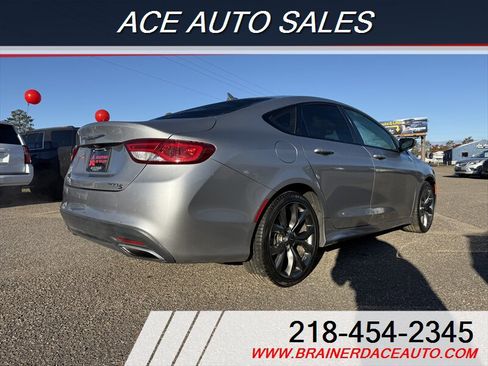 Used 2016 Chrysler 200 S w/ Navigation & Sound Group I image 4